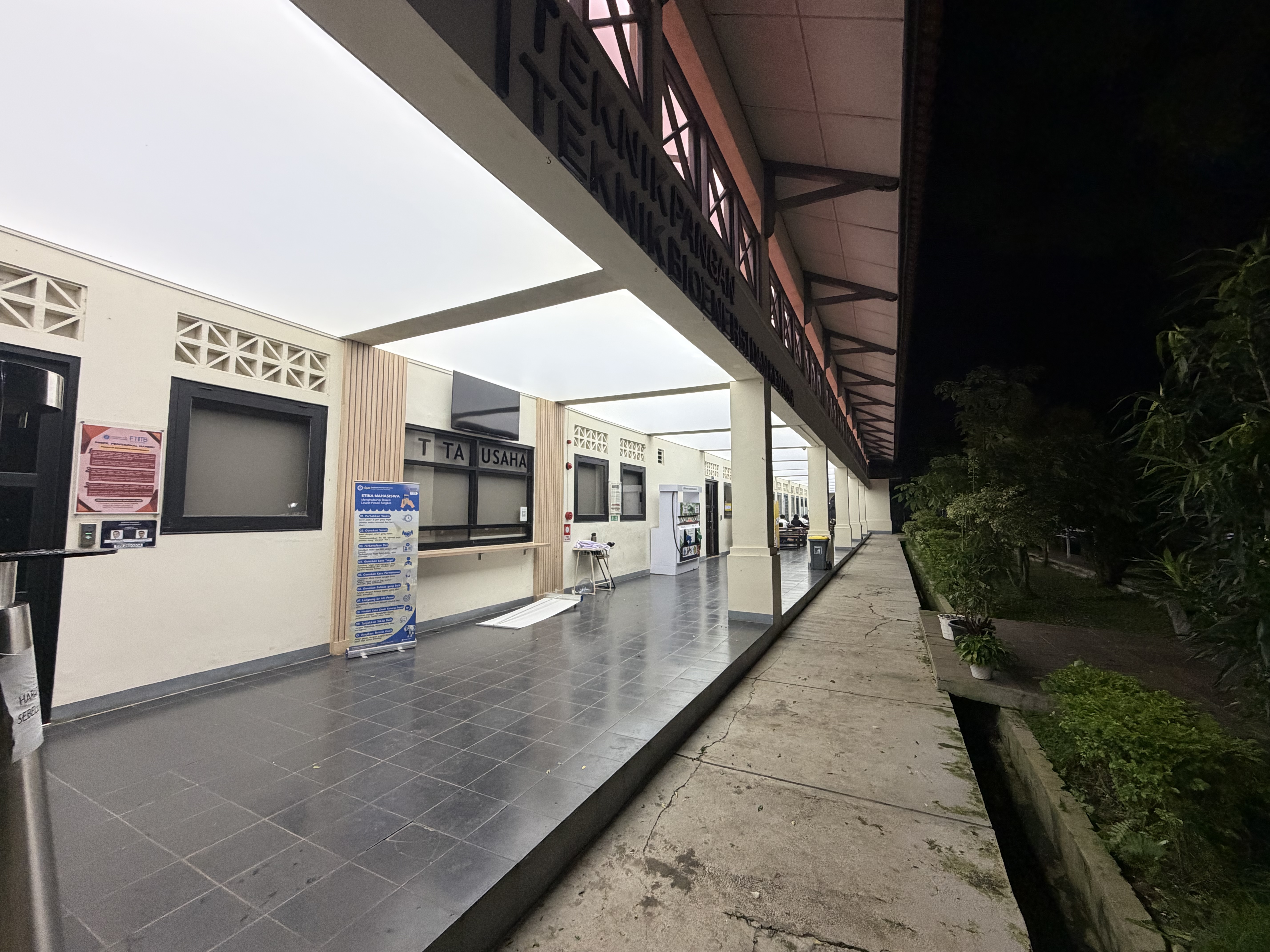 Trần căng lụa xuyên sáng Cellux